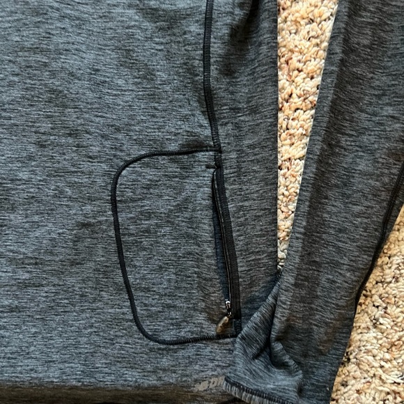 New Balance Quarter Zip Top - Picture 4 of 5